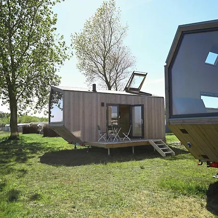 Semesterbostad Tiny House Pioneer 3 - Tiny Spot *